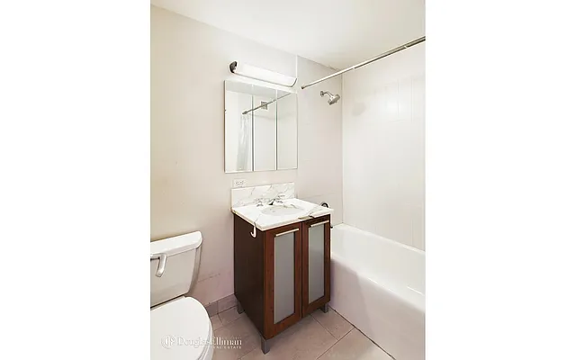 Rented by Douglas Elliman | media 4