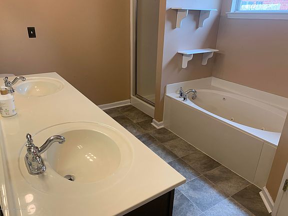 5th image of 6840 Tealwood Dr
