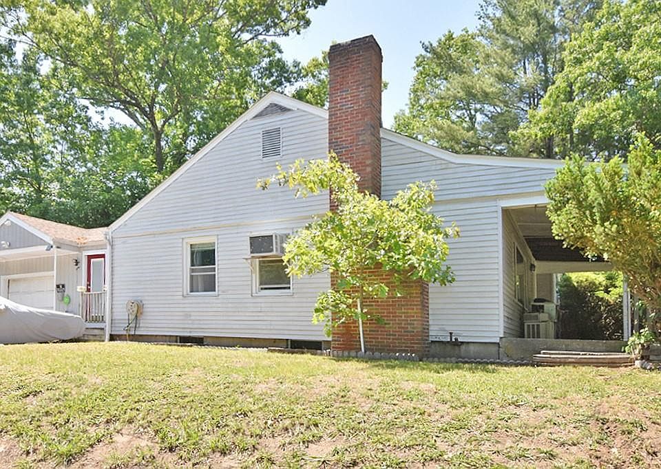 680 Mendon Rd, Cumberland, RI 02864 MLS 1336077 Zillow