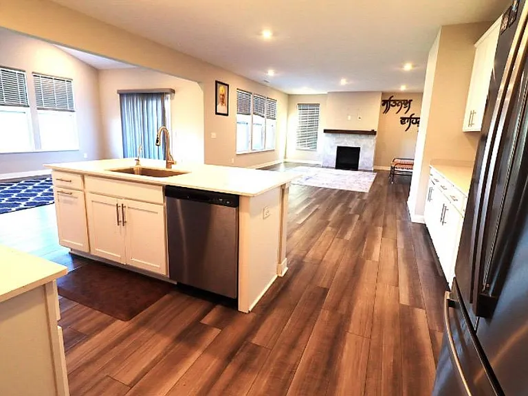 3121 Emmaline Dr — Photo 3