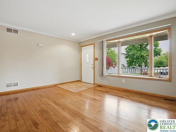5th image of 3206 Applewood Ct