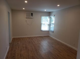 11301 Collins St, North Hollywood, CA 91601