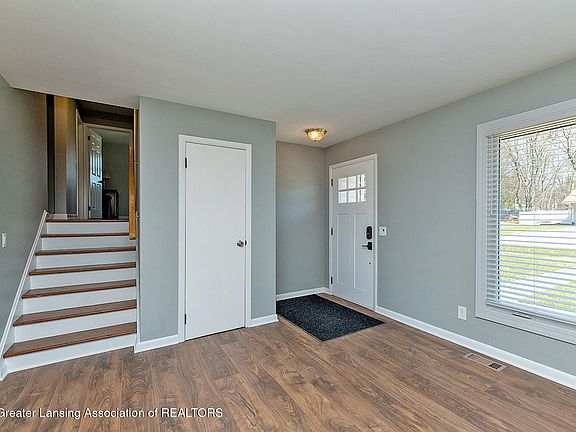 4th image of 5213 Blue Haven Dr