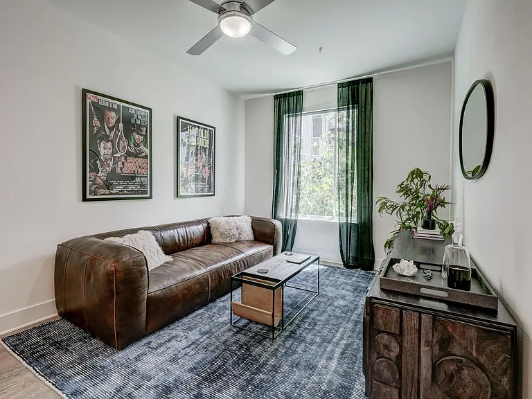 The Pearl Austin — Photo 9