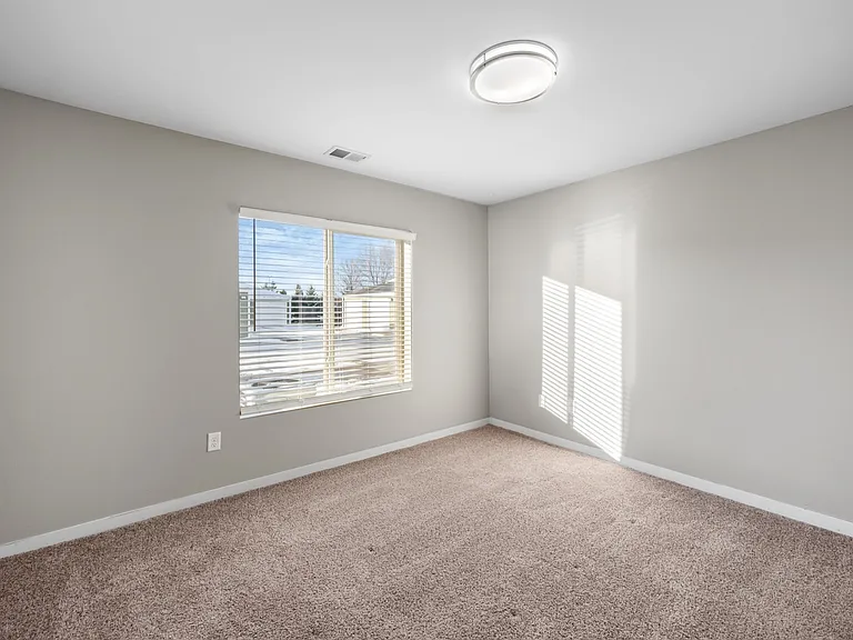 8. Agassiz B - Bed 8. Agassiz B - Bed