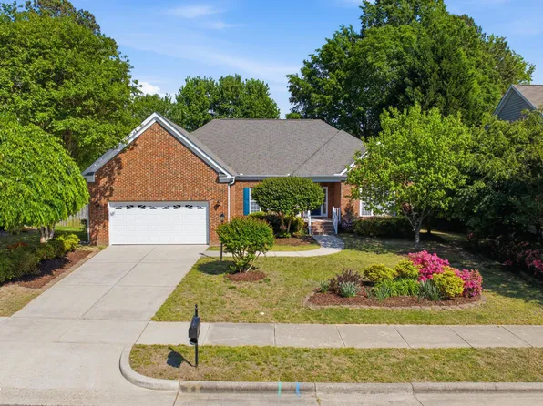 1011 Upchurch Farm Ln, Cary, NC 27519