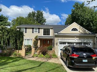 9 Holden Rd, Cherry Hill, NJ 08034