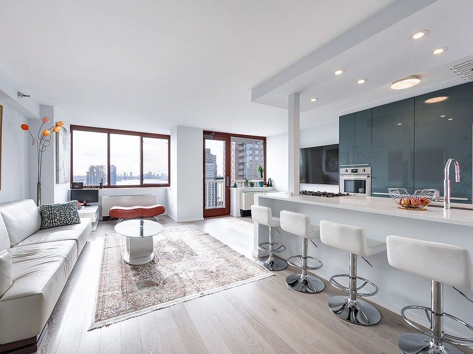 1st image of 474 48th Ave APT 25N