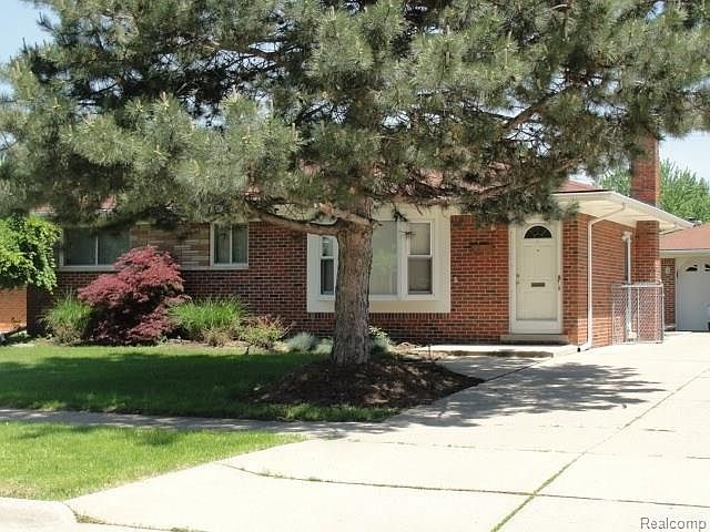 1st image of 7358 Iroquois St