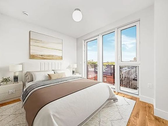 3rd image of 230 N 7th St #404