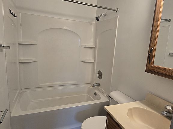 5th image of 3 Todd Ct #2