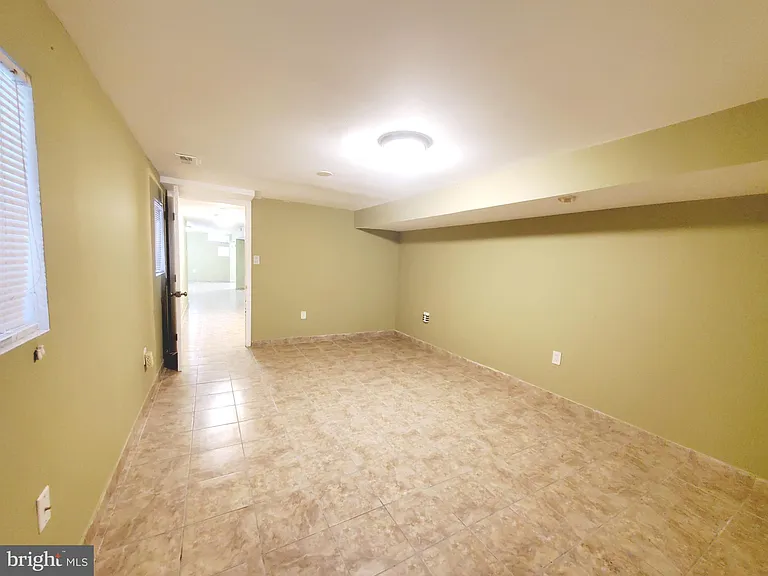1131 N Gilmor St #BASEMENT — Photo 10