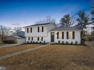 3 Cedar Bluff Ct, Baltimore, MD 21228