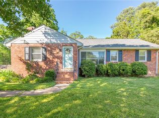 10316 Huntersdell Ln, North Chesterfield, VA 23235