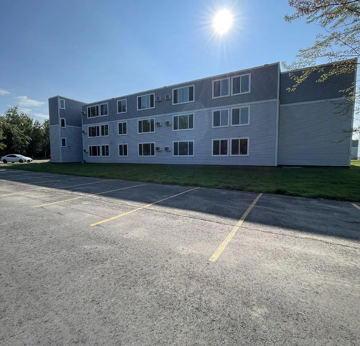 Countryside Apartments — Photo 4