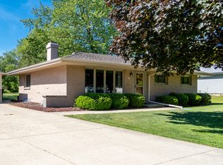 3817 W Acre Ave, Franklin, WI 53132