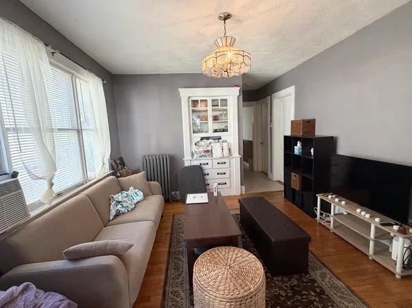 44 Chetwynd Rd #1, Somerville, MA 02144