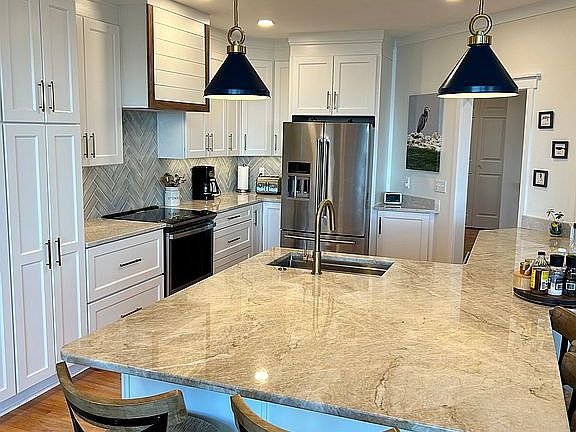 3rd image of 811 Oyster Cove Dr Unit 1A