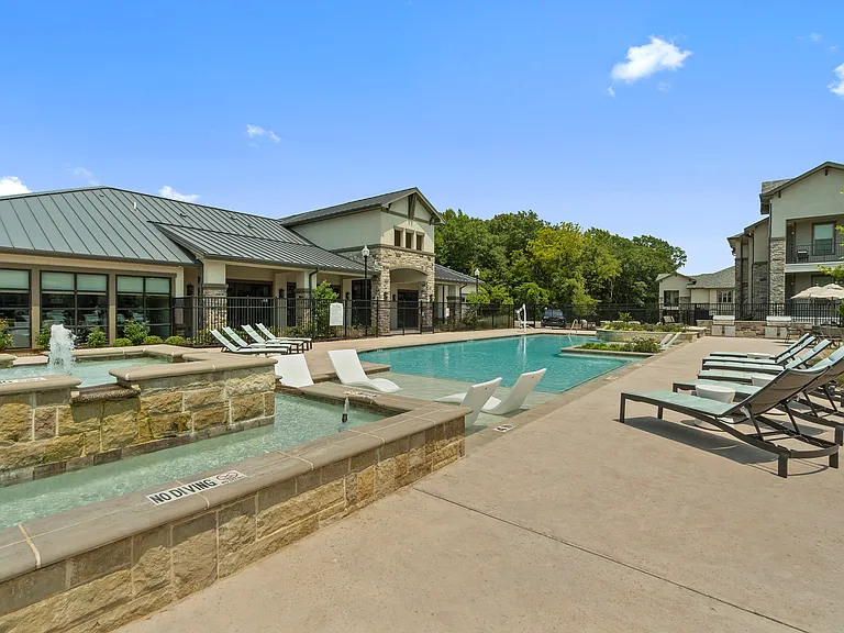 Resort-inspired amenities elevate apartment living in Tyler, TX.