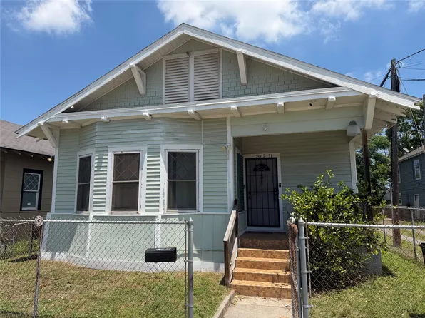 2012 31st St, Galveston, TX 77550