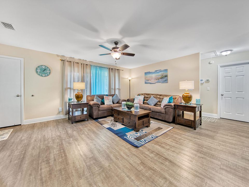 1st image of 691 Forest Shore Dr