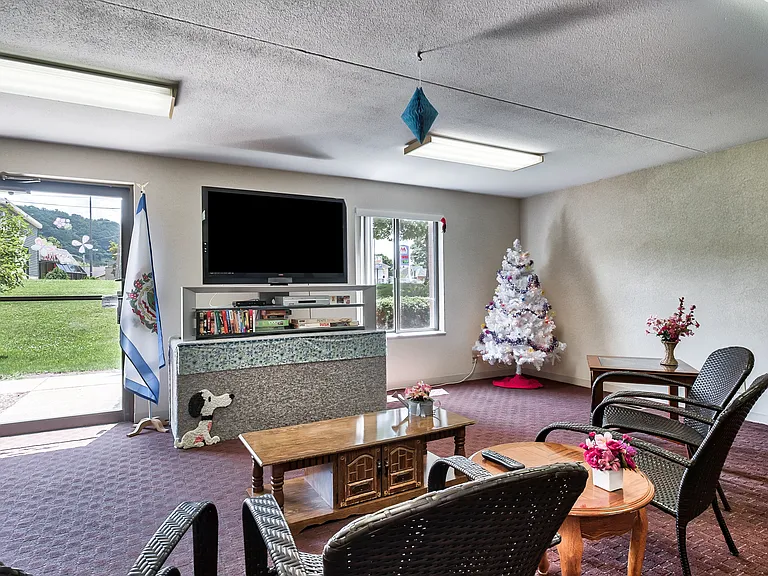 Freedom Place Apartments — Photo 15