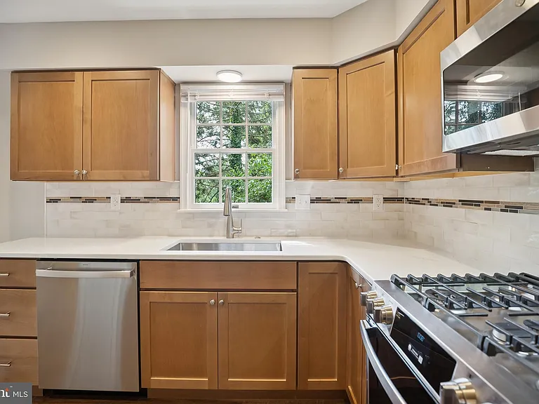 5400 Wissahickon Ave #6 — Photo 15
