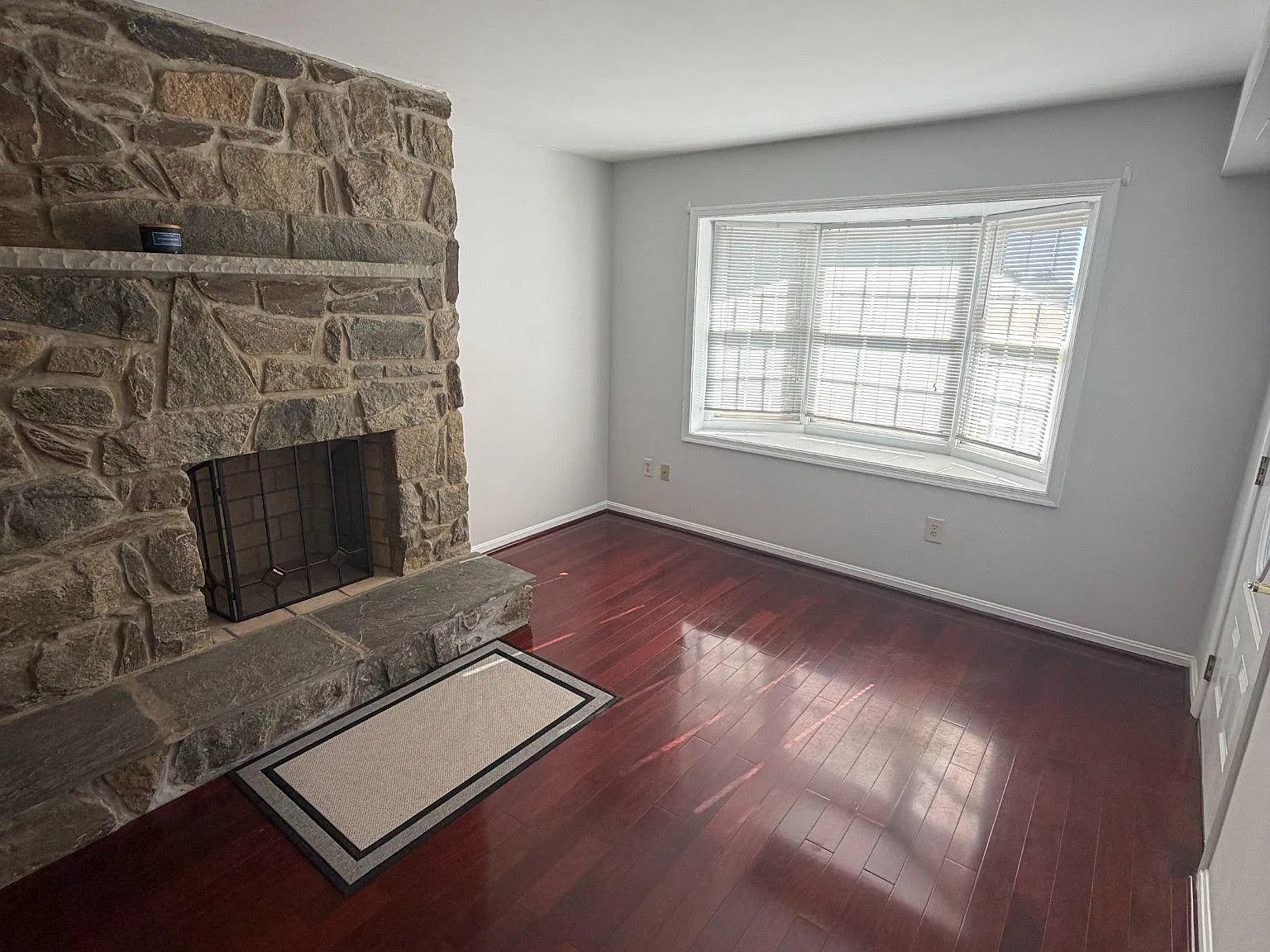 2 bed, 1.5 bath, 960 sqft, $1,975 — Photo 4