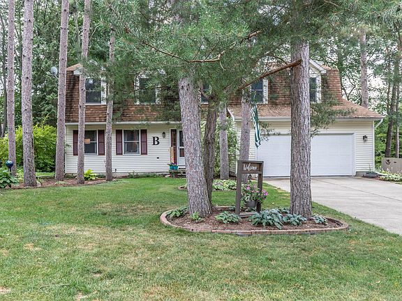 3rd image of 13210 White Pine Dr