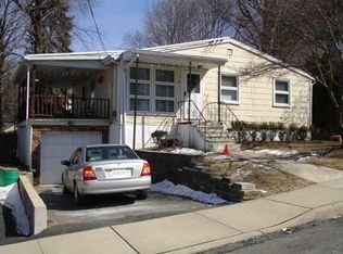 27 2nd St, Dover, NJ 07801