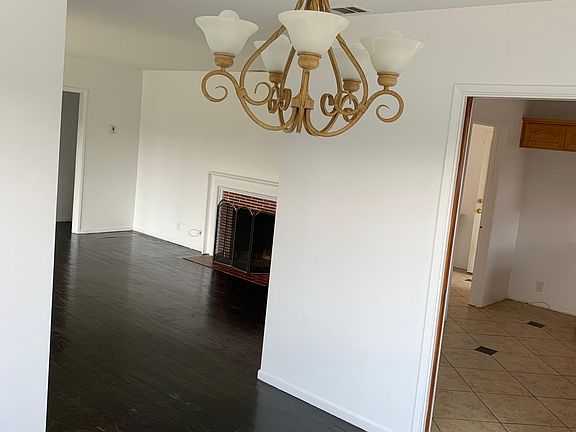 2nd image of 13939 Mystic St