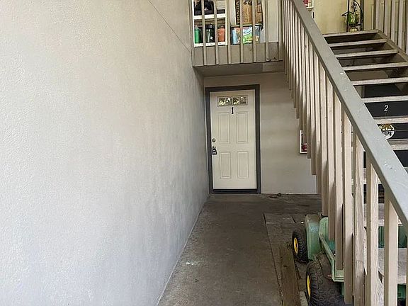2nd image of 3008 Willamette St APT 2