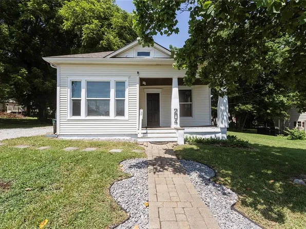 204 5th Ave S, Greenwood, MO 64034