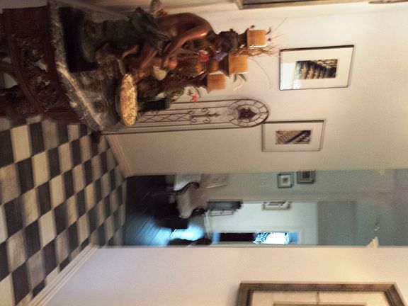 2nd image of 1005 Carousel Dr