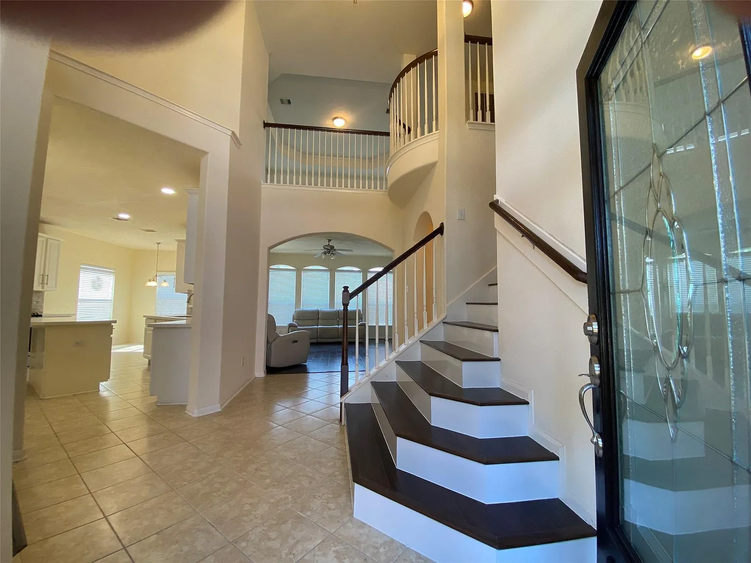 5 bed, 3.5 bath, 3077 sqft, $2,950 — Photo 4
