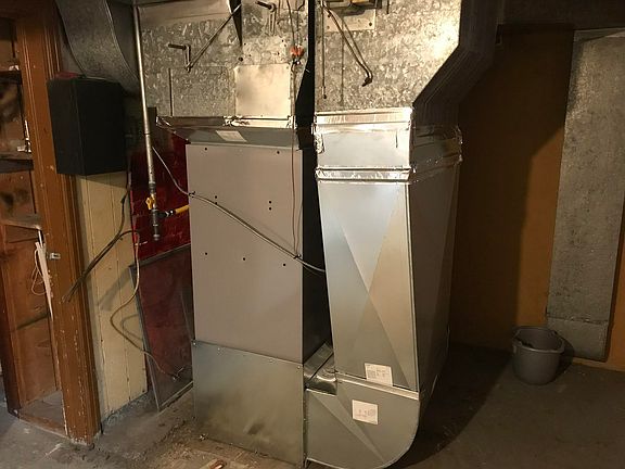 3rd image of 914 S 2nd St