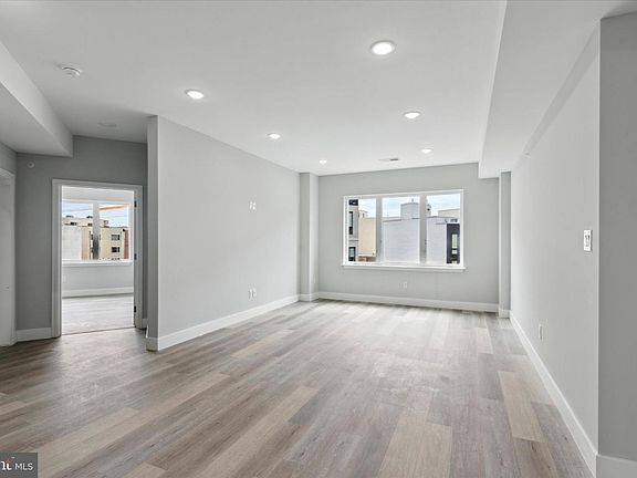 3rd image of 1600 Ridge Ave