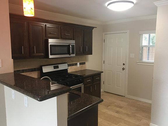 3rd image of 5024 Ennis St APT 1