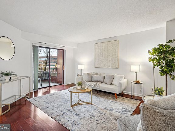 2nd image of 2400 Clarendon Blvd APT 401