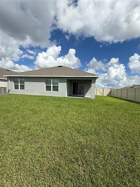 4 bed, 2.0 bath, 1827 sqft, $2,100 — Photo 4