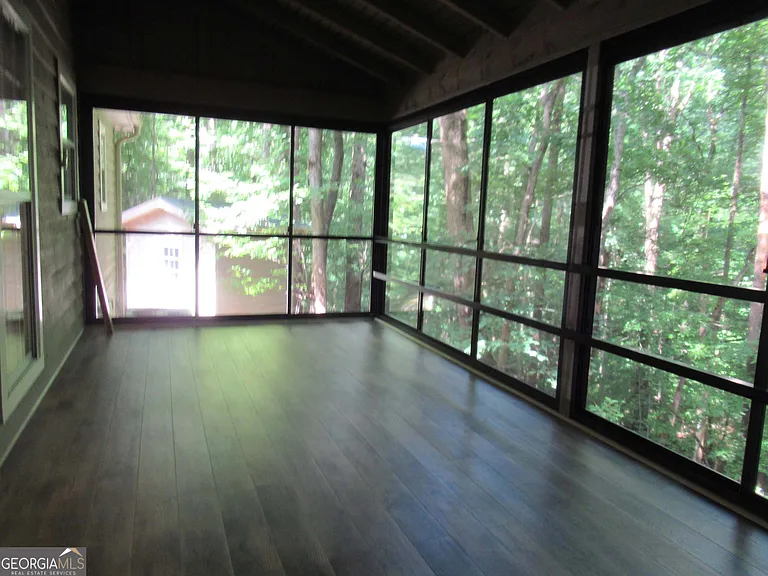139 Trevor Trl — Photo 32