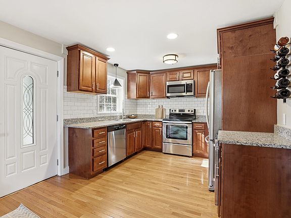 5th image of 589 Tolend Road