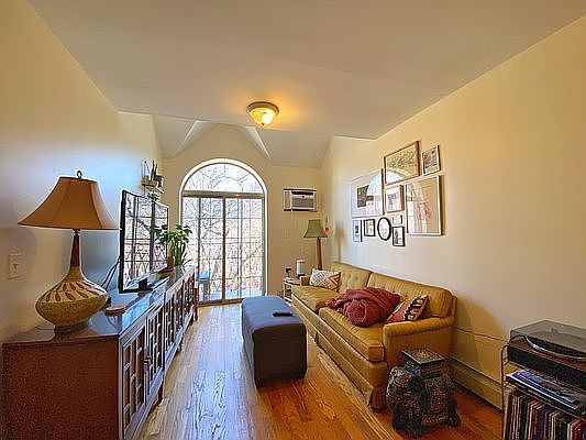 1st image of 348 Franklin Ave APT 2