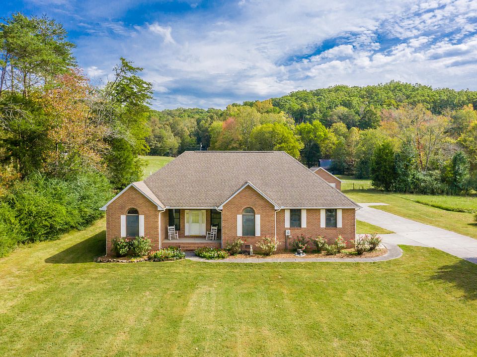 1st image of 155 Lakeside Dr