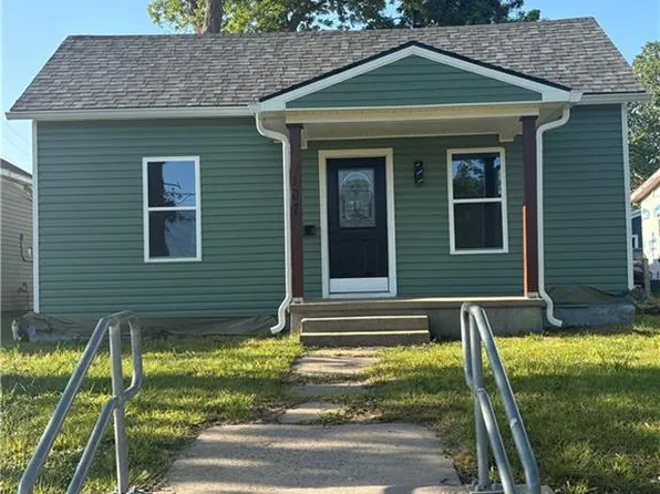 107 E 20th St, Pittsburg, KS 66762