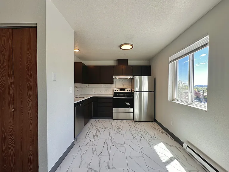 211-225 N Peterson Dr — Photo 6