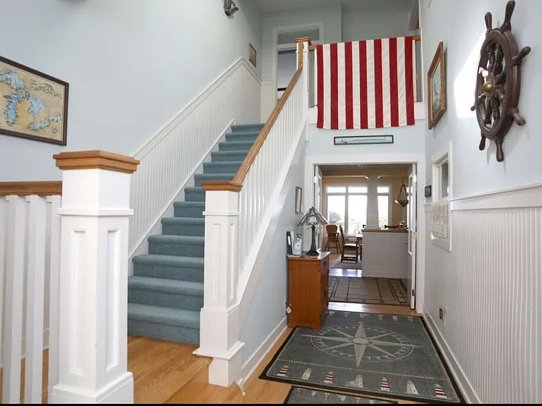 4455 N Lakeshore Dr — Photo 6