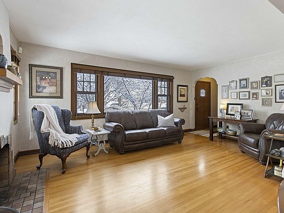5th image of 1570 E Harrison Ave