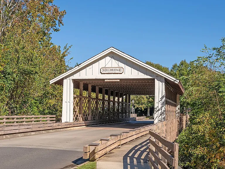 7019 Hamilton Mill Dr — Photo 41