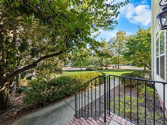 4th image of 117 Towne Ridge Ln